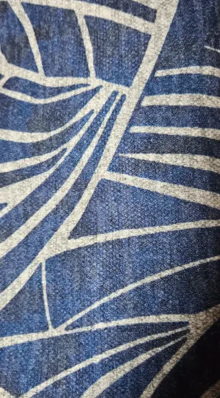 Pantalón ancho estampado azul y gris