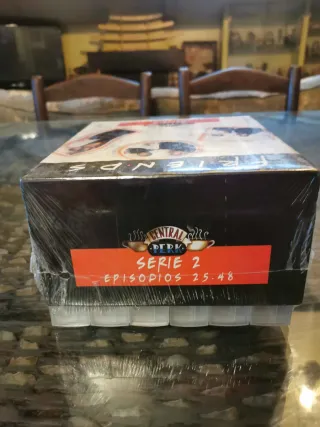 Serie di Friends in VHS, 3 stagioni mai aperte