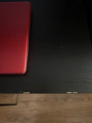 Escritorio con pizarra,cajones y silla