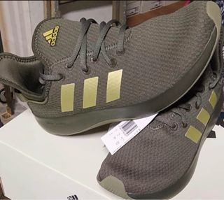 Scarpe sportive Adidas verdi e oro