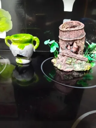 Decoración Acuario: Jarrón y Barril