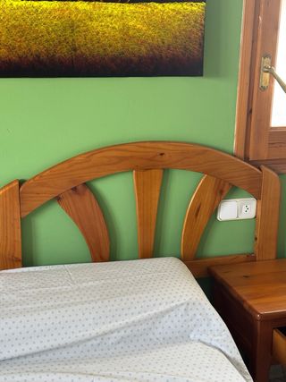 Juego 2 mesitas noche madera pino y cabezal cama