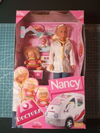 Nancy Veterinaria. Nancy Doctora. Barbie Maniqui