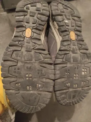 Botas de montaña talla 44