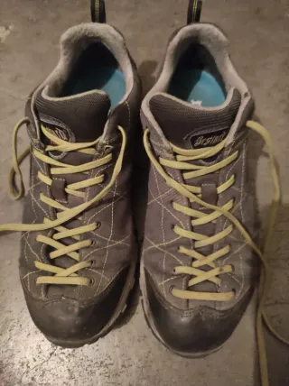 Botas de montaña talla 44