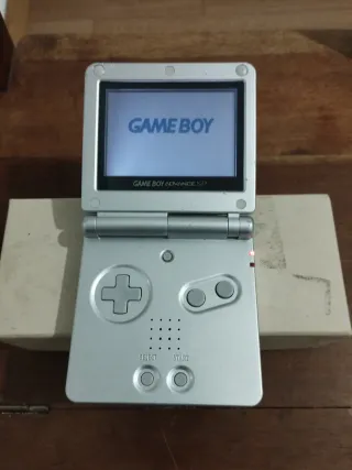 Nintendo Game Boy Advance SP Plata