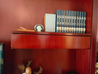 Mueble comedor madera y cristal