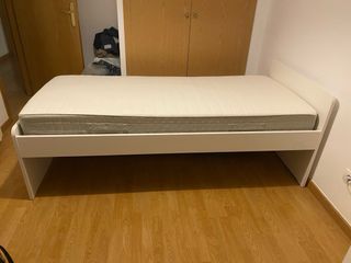 Cama Slakt individual blanca con somier y colchón