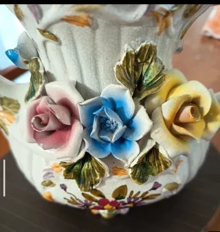 Brocca decorata in ceramica