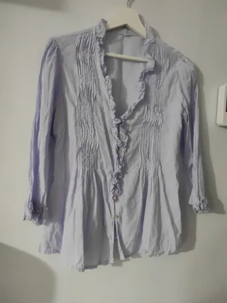 Blusa lila con volantes