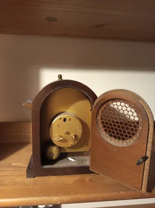 Reloj de sobremesa antiguo