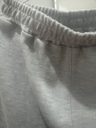 Conjunto 2 Piezas: Sudadera Corta y Falda Larga