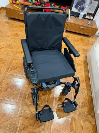 Silla de ruedas motorizada Quickie