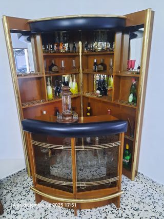Mueble Bar Vintage Madera y Piel Negra