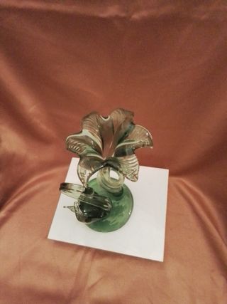 Florero de cristal verde
