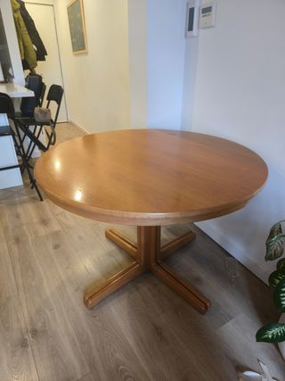 Mesa redonda extensible