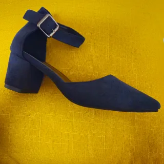 Zapatos salón n°37 de ante,tacón ancho azul marino