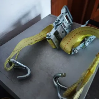 Correas de carraca amarillas