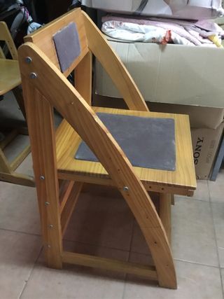 Silla ergonómica de madera para niño