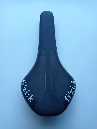 Sillín bici Fizik negro