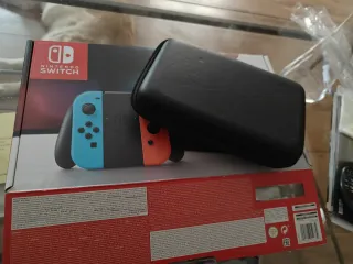 Nintendo Switch Azul y Rojo como nueva