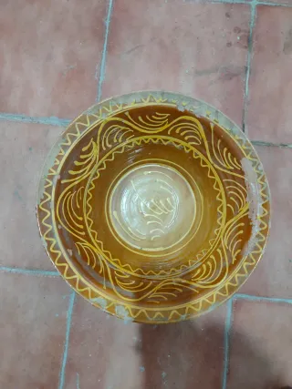 Lebrillo de barro decorado