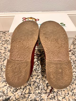 Zapatos Pisamonas lengüeta flecos. Granates T.36