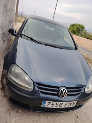Volkswagen Golf 2004