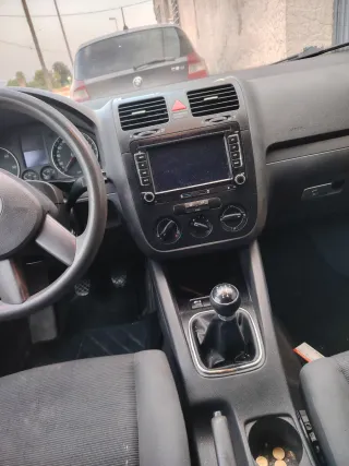 Volkswagen Golf 2004