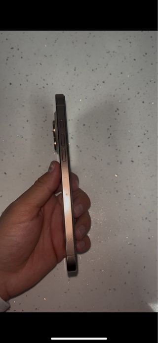 iPhone 16 Pro Max DESIERTO