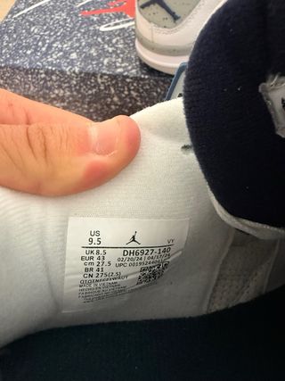 Jordan 4 Retro Blanco y Gris