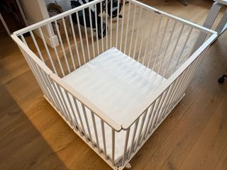 Parque Plegable Madera Bebé + Colchón + Fundas