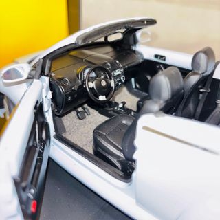 Volkswagen New Beetle Cabriolet 1:18 AUTOart