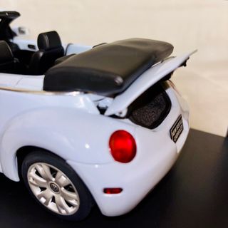 Volkswagen New Beetle Cabriolet 1:18 AUTOart