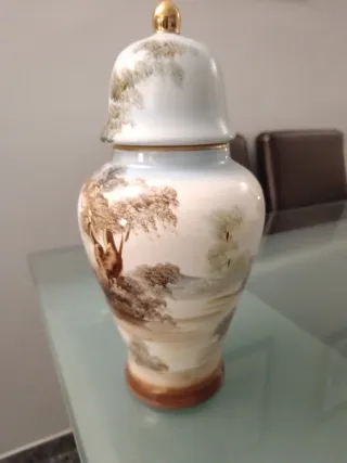 Tibor de porcelana pintado a mano