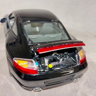 Porsche 911 996 Carrera 4S Maisto 1:18