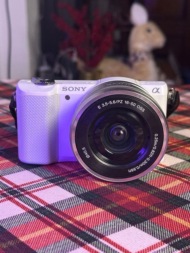 Fotocamera digitale Sony a5000 bianca