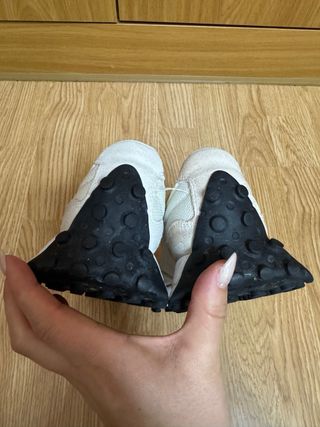 Zapatillas New Balance 327 Beige/Negro