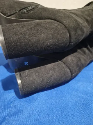 Stivali similcamoscio tg. 36