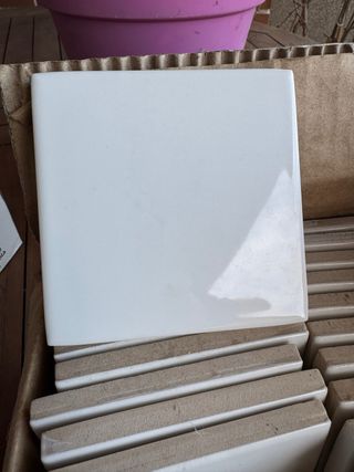 27 Baldosas Blancas 10x10 marca Decocer