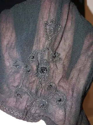 Blusa fiesta negra bordada