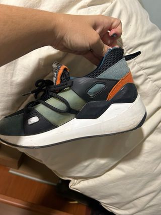 Zapatillas deportivas modernas