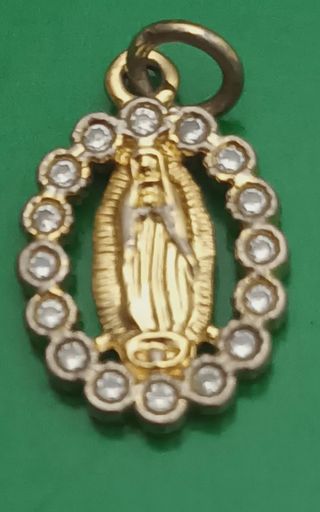 Medalla Virgen de Guadalupe chapado.