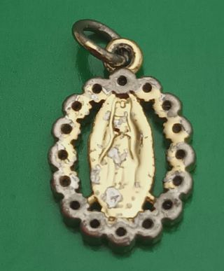 Medalla Virgen de Guadalupe chapado.