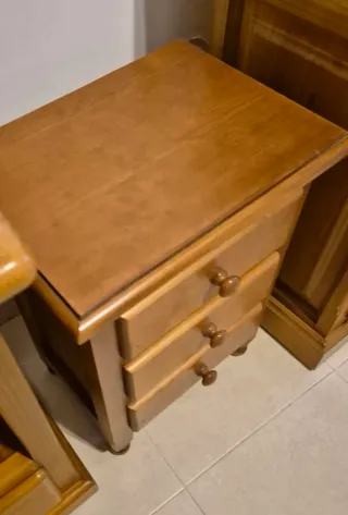 Mesitas de noche de madera