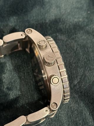 Reloj Nixon Cronógrafo Plateado