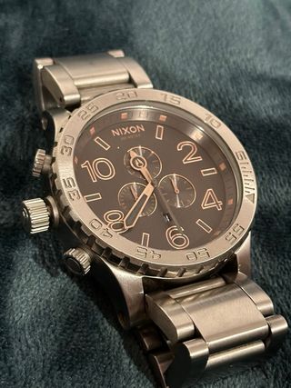 Reloj Nixon Cronógrafo Plateado