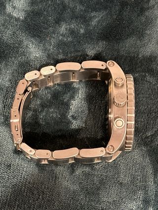 Reloj Nixon Cronógrafo Plateado