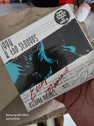 Iggy Pop & The Stooges - Escaped Maniacs DVD+CD