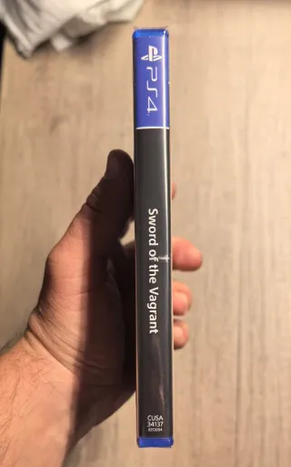 Sword of the Vagrant PS4 + Artbook + Llavero